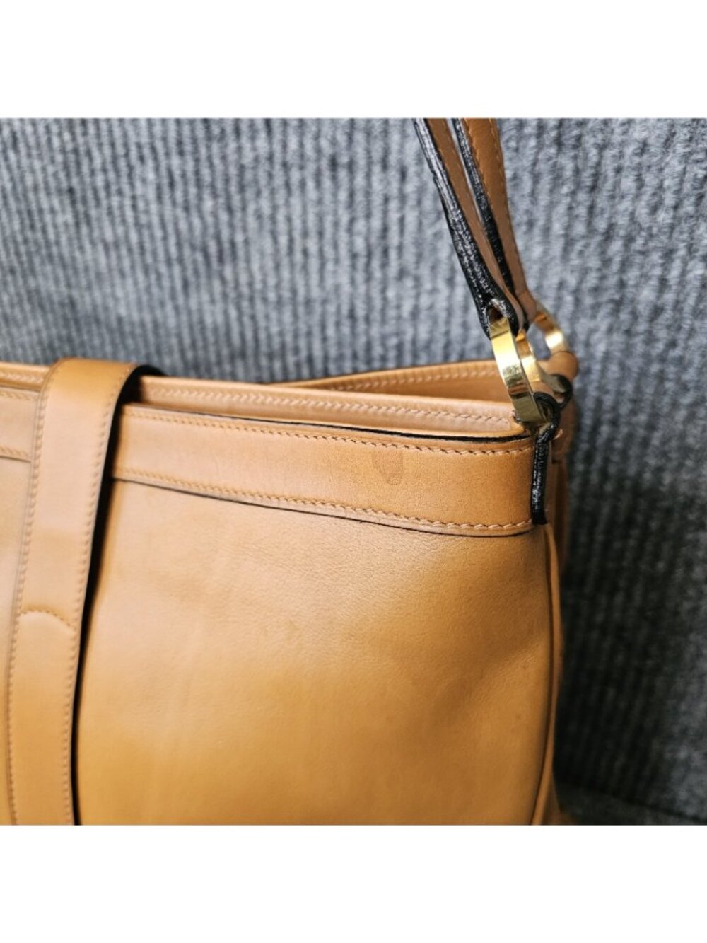 Vintage Mark Cross carmel Leather Gold Hardware 3-Pocket Tote Shoulder Bag Purse - Picture 5 of 13